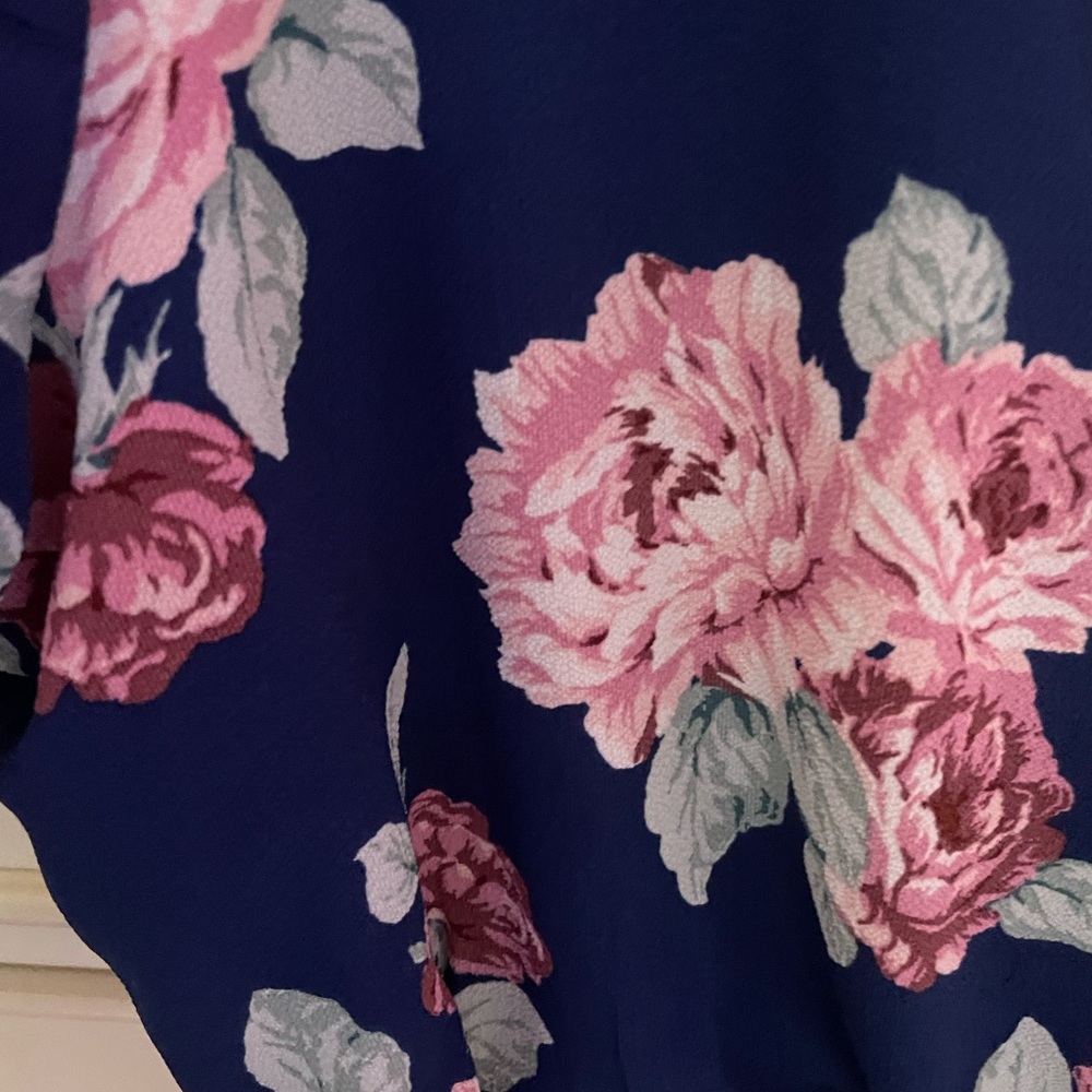 flower pattern romper! - Picture 3 of 4